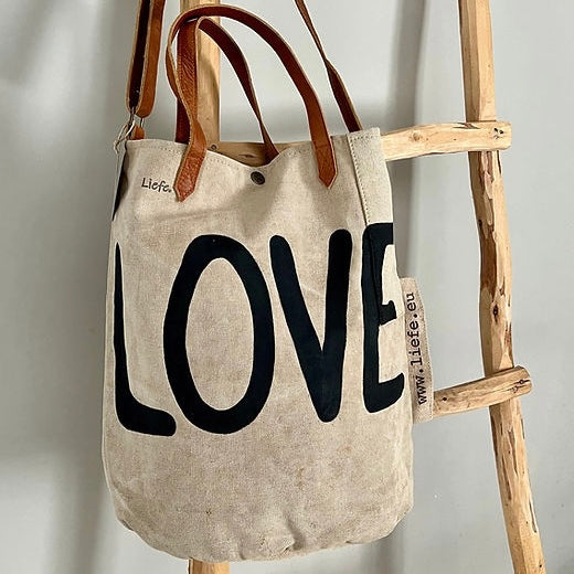 Bucket bag LOVE